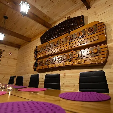 Dom wakacyjny Całoroczny Sówka Na Kaszubach Z Banią I Sauną Na Wyłączność, Wspólny Basen I Bilard Z Domkiem Jeleniówka - Ostrowite Leśna Dolina