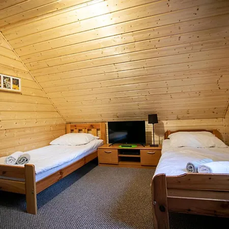 Caloroczny Sowka Na Kaszubach Z Bania I Sauna Na Wylacznosc, Wspolny Basen I Bilard Z Domkiem Jeleniowka - Ostrowite Lesna Dolina 펜션