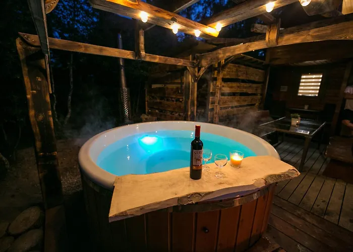 Prázdninový dům Caloroczny Sowka Na Kaszubach Z Bania I Sauna Na Wylacznosc, Wspolny Basen I Bilard Z Domkiem Jeleniowka - Ostrowite Lesna Dolina *